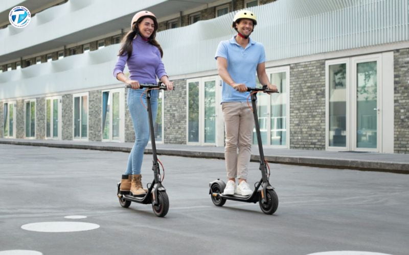 Xe scooter điện là khả năng chuyên chở không cao so với xe máy điện hoặc xe máy truyền thống